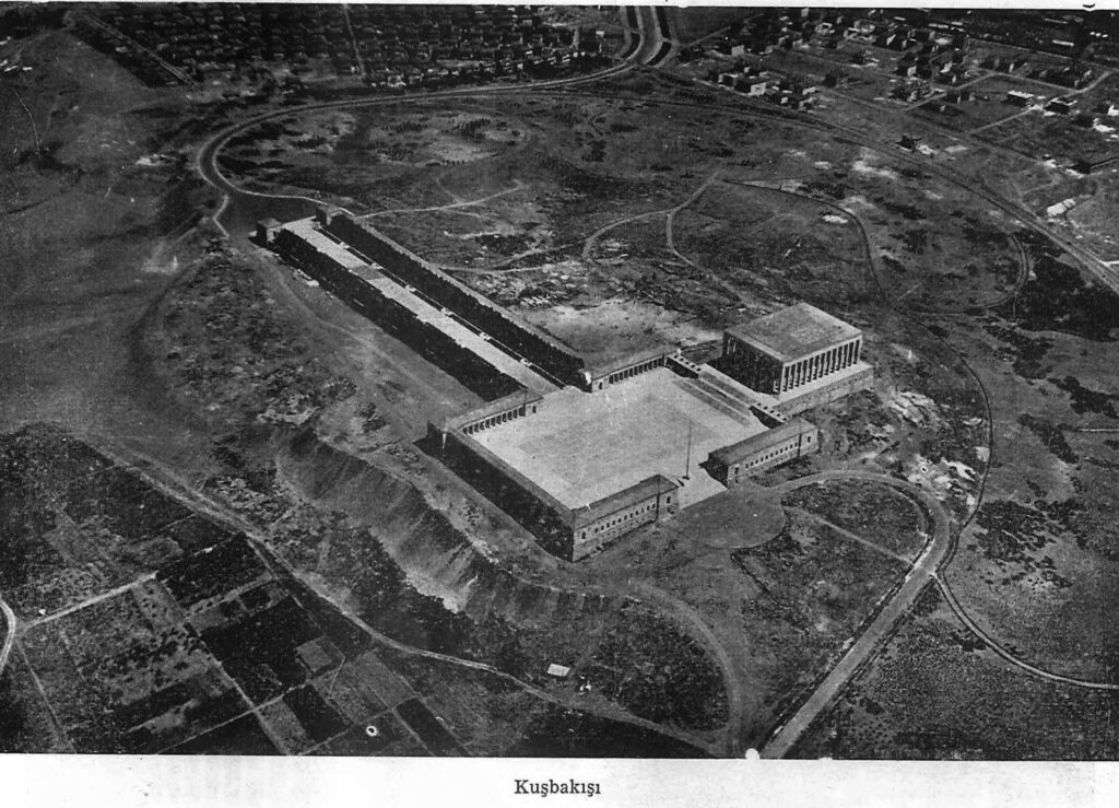 Anıtkabir Proje Yarışması Jürisinde bir Macar Mimar: Károly Weichinger