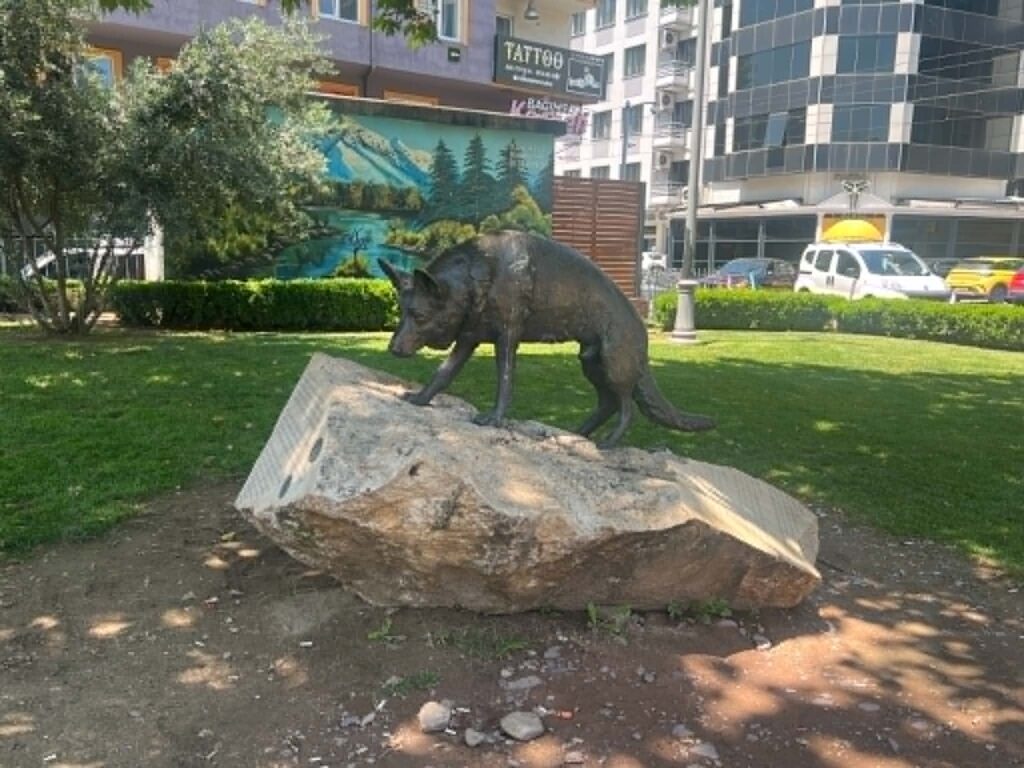 Mancs’ın İzmit’teki heykeli